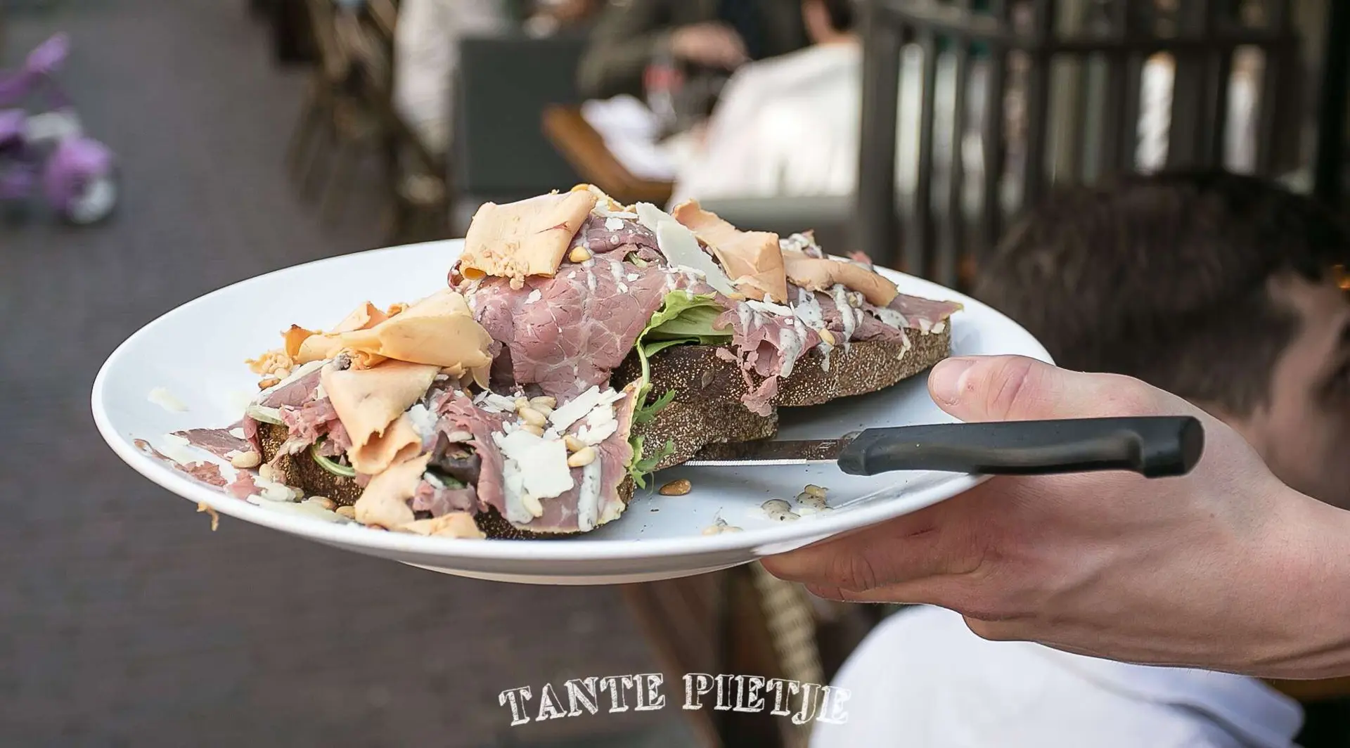 BISTRO TANTE PIETJE BISTRO TANTE PIETJE – 5x Lekker Lunchen in Den Bosch