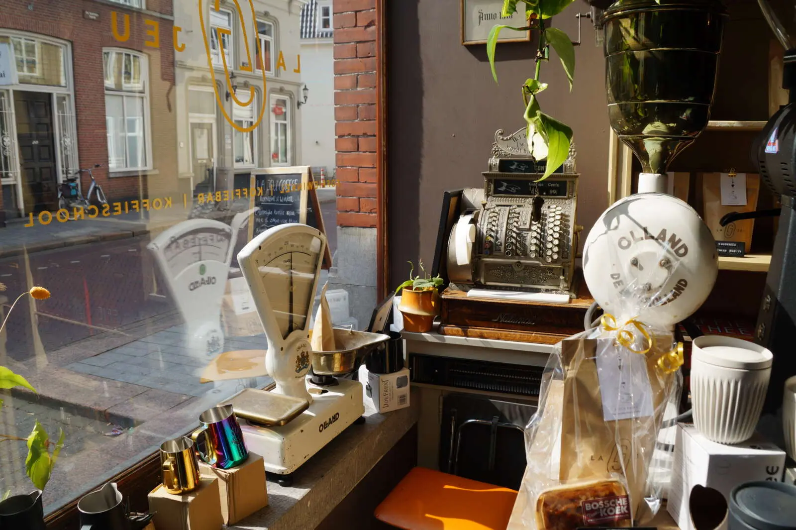 Er is van alles te doen bij La Jeu Coffee Er is van alles te doen bij La Jeu Coffee – Bij La Jeu Coffee wil en moet je koffie drinken!, Den Bosch