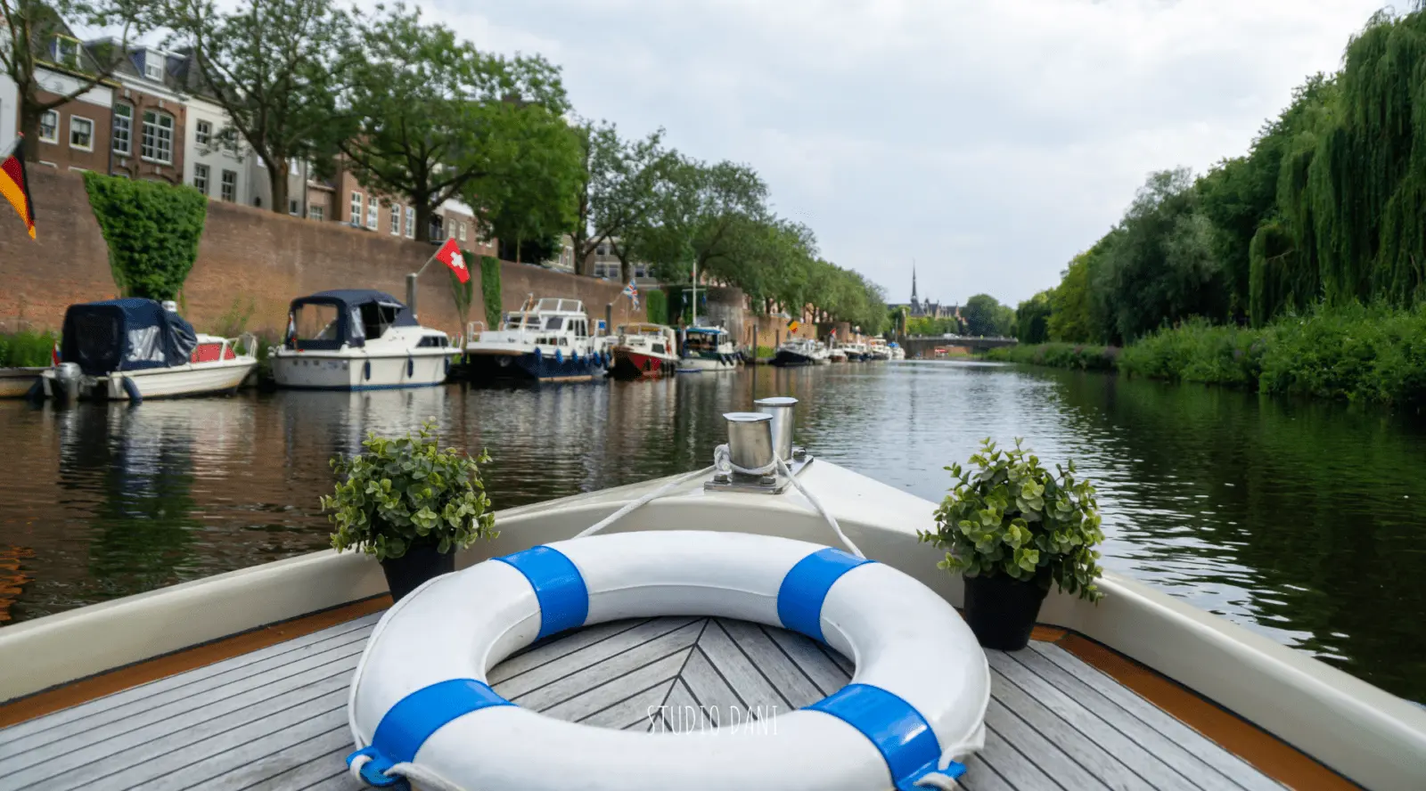 Bossche Boten geeft bierproeverijen op het water