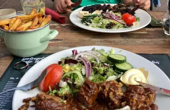 Café de Palm Café de Palm – De beste tips voor low budget Eten & Drinken in Den Bosch
