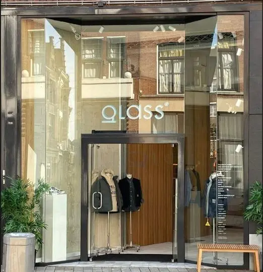 Glass Store Glass Store – Feestdagen outfits: voor hem, Den Bosch