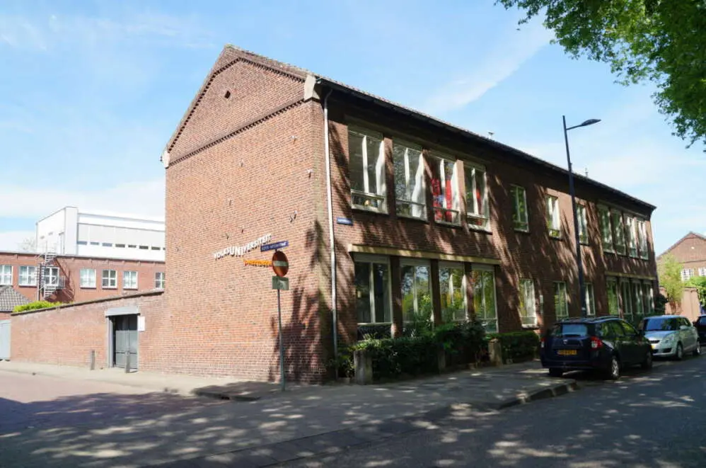 Cultureel centra Cultureel centra – Geschiedenis van Het Zand in Den Bosch