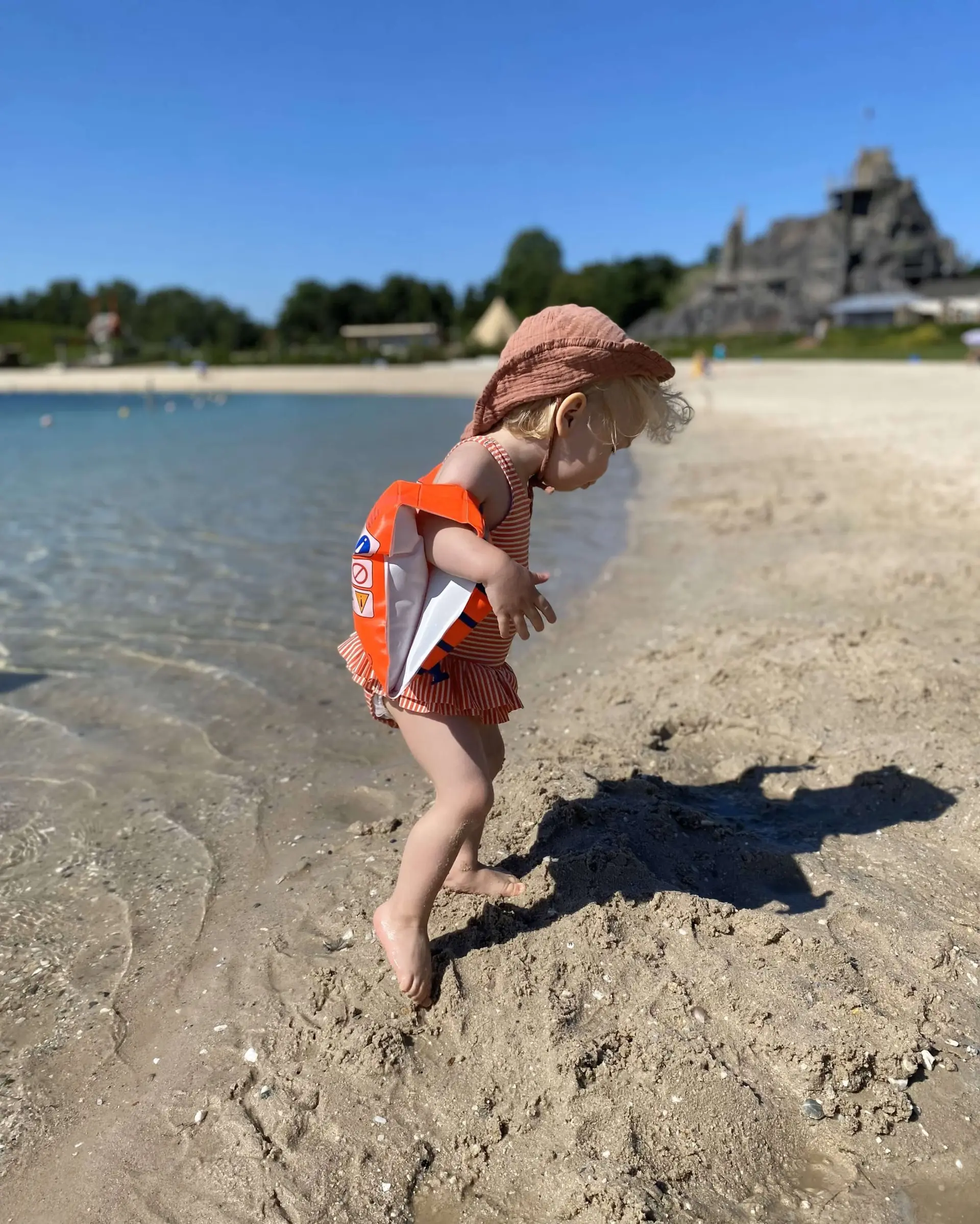 Zwembaden in Den Bosch Zwembaden in Den Bosch – Hier zoek jij verkoeling deze zomer – de leukste plekken om buiten te zwemmen (foto 1 van 2)
