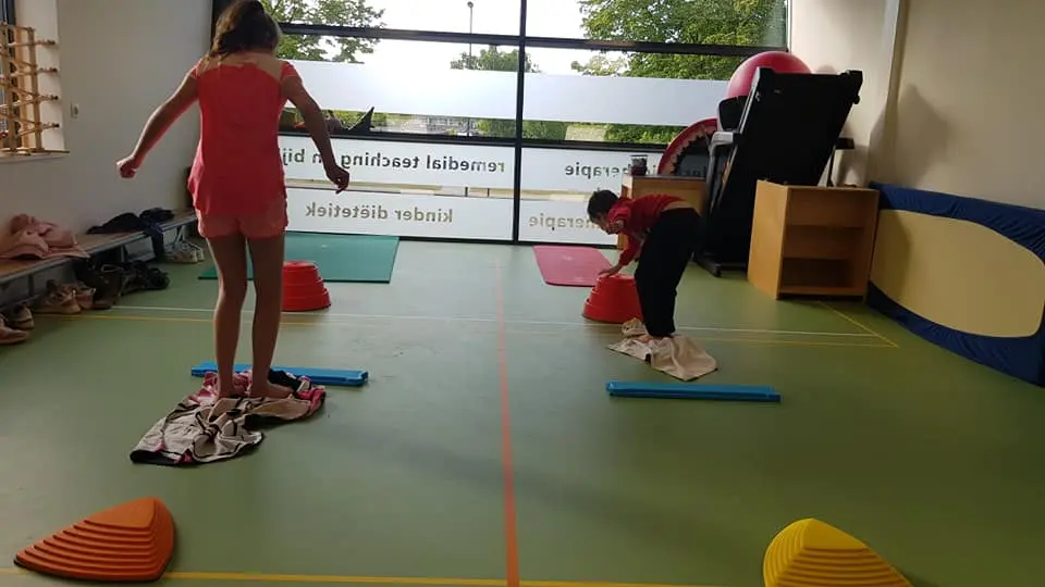Rots & Water training voor kids Rots & Water training voor kids – MetZonderHulp: Bram helpt kids meer zelfvertrouwen te krijgen, Den Bosch (foto 1 van 2)