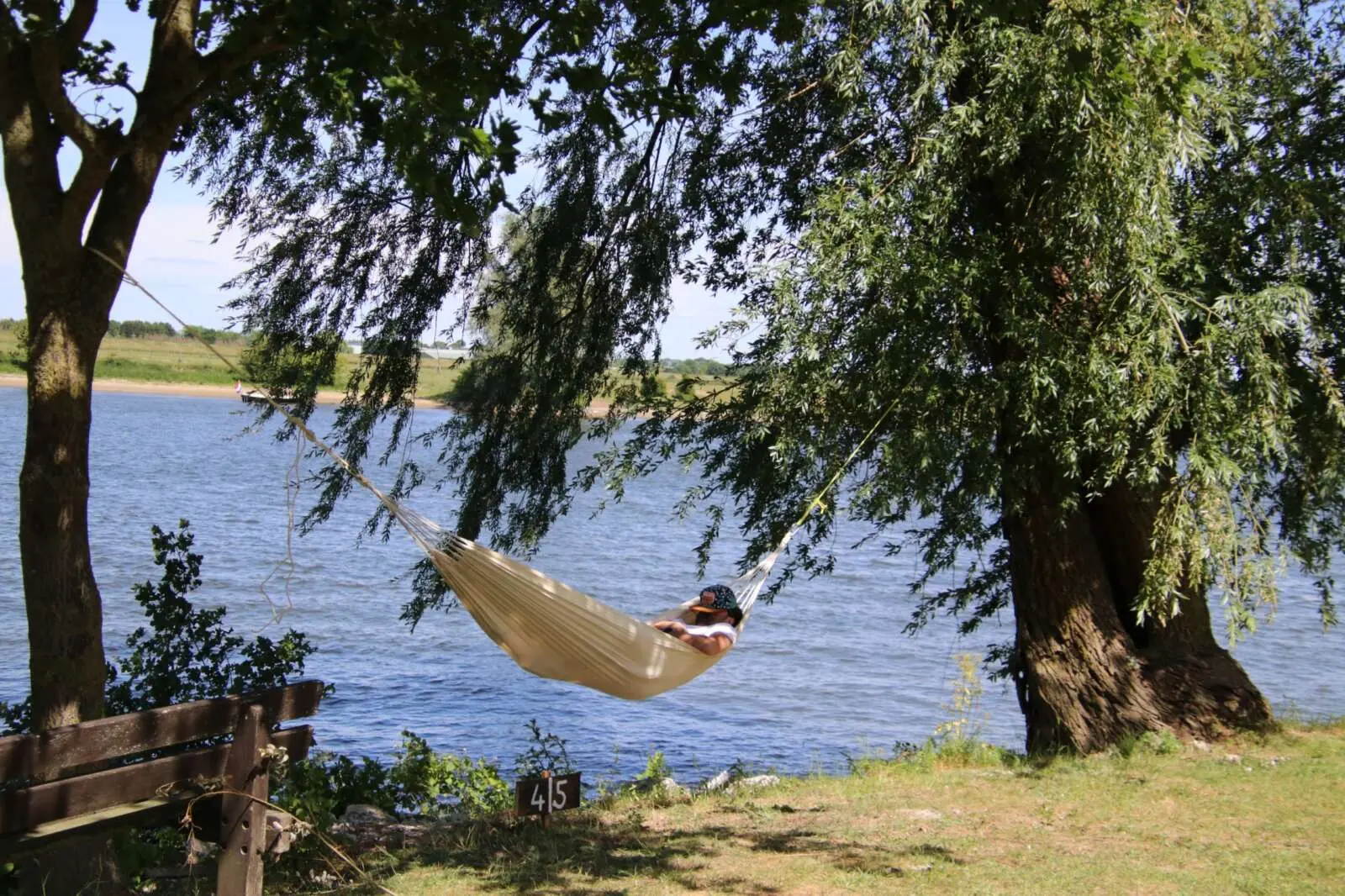 Minicamping Bokhoven aan de Maas Minicamping Bokhoven aan de Maas – Minicamping Bokhoven: Op vakantie in eigen gemeente, Den Bosch (foto 3 van 3)