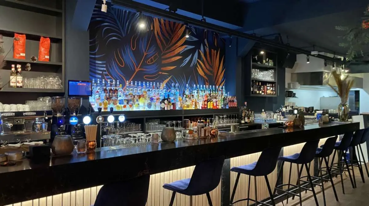 Cocktails drinken bij Secret Bar & Kitchen Cocktails drinken bij Secret Bar & Kitchen – Dit zijn de nieuwe hotspots in Den Bosch (foto 1 van 2)