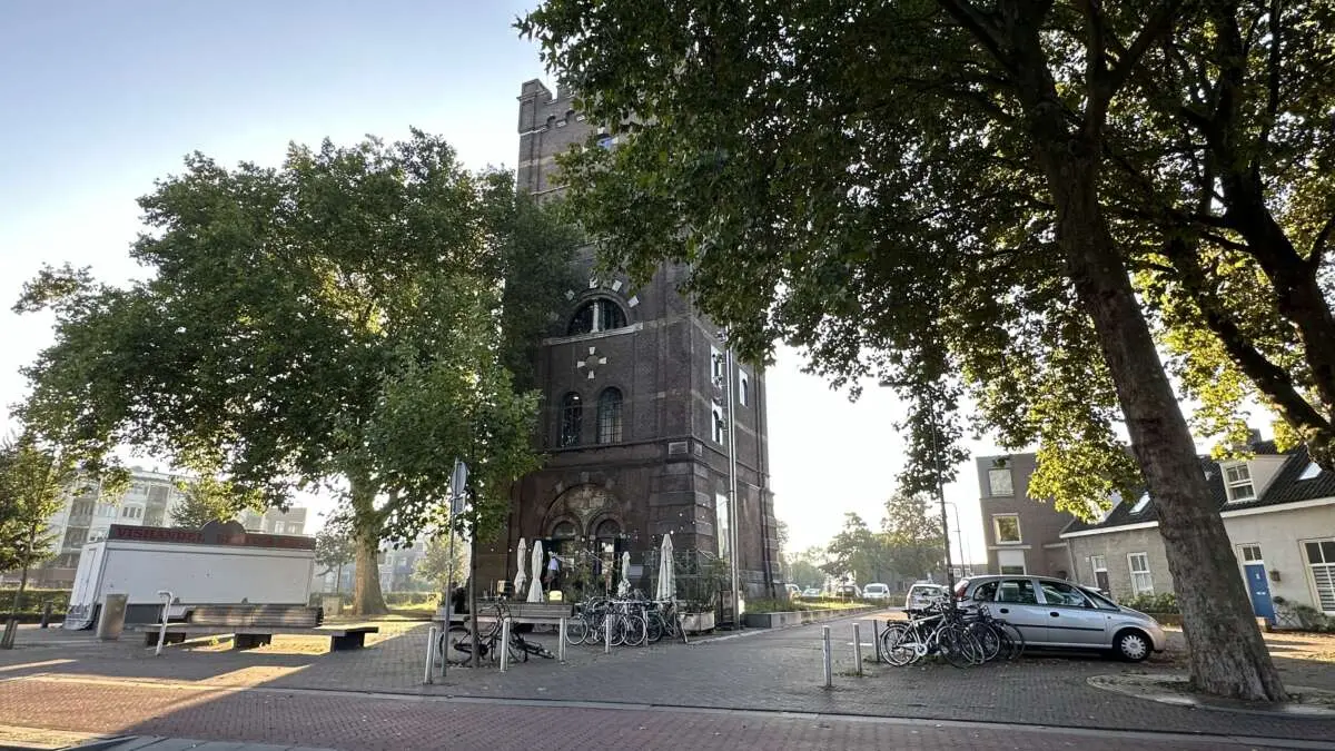 Café Herman – Ontbijten met de optocht Café Herman – Ontbijten met de optocht – Ontbijten met Carnaval – waar haal je die snelle hap?, Den Bosch (foto 2 van 3)