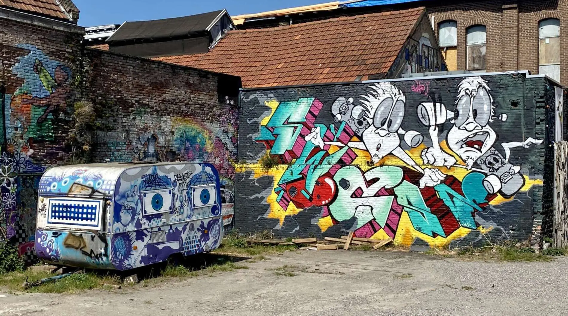 Streetart op de Tramkade Streetart op de Tramkade – Ontdek de streetart op de Tramkade (nu het nog kan), Den Bosch (foto 2 van 4)