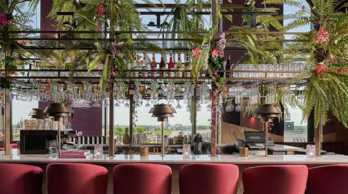 Pollevie: High Wine, Lunch & Diner Pollevie: High Wine, Lunch & Diner – Paleiskwartier Guide: dit moet je bezoeken in deze urban wijk, Den Bosch