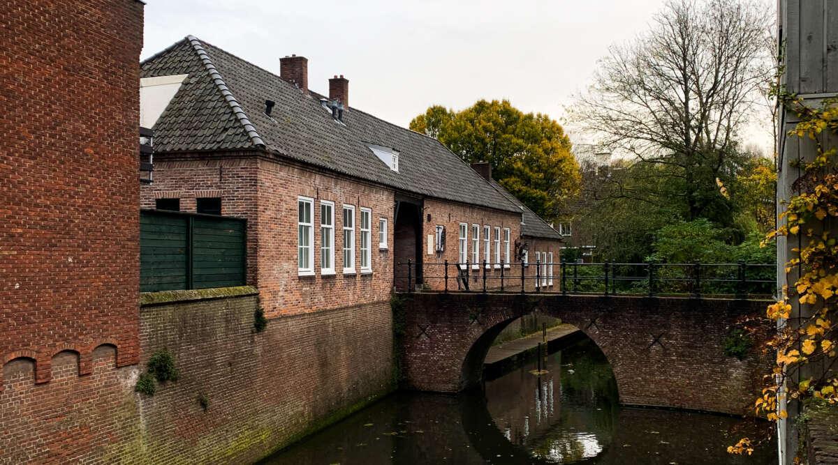 Regen? Zo blijf je droog én vermaak jij je in Den Bosch