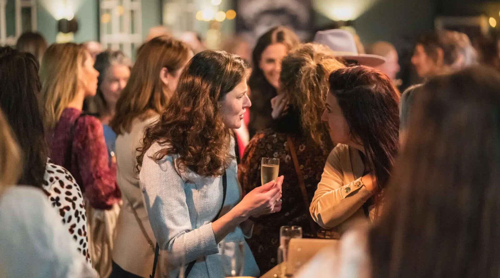 Een community waar je iets aan hebt Een community waar je iets aan hebt – SOSU Club: een platform en membersclub voor vrouwen, Den Bosch (foto 1 van 2)