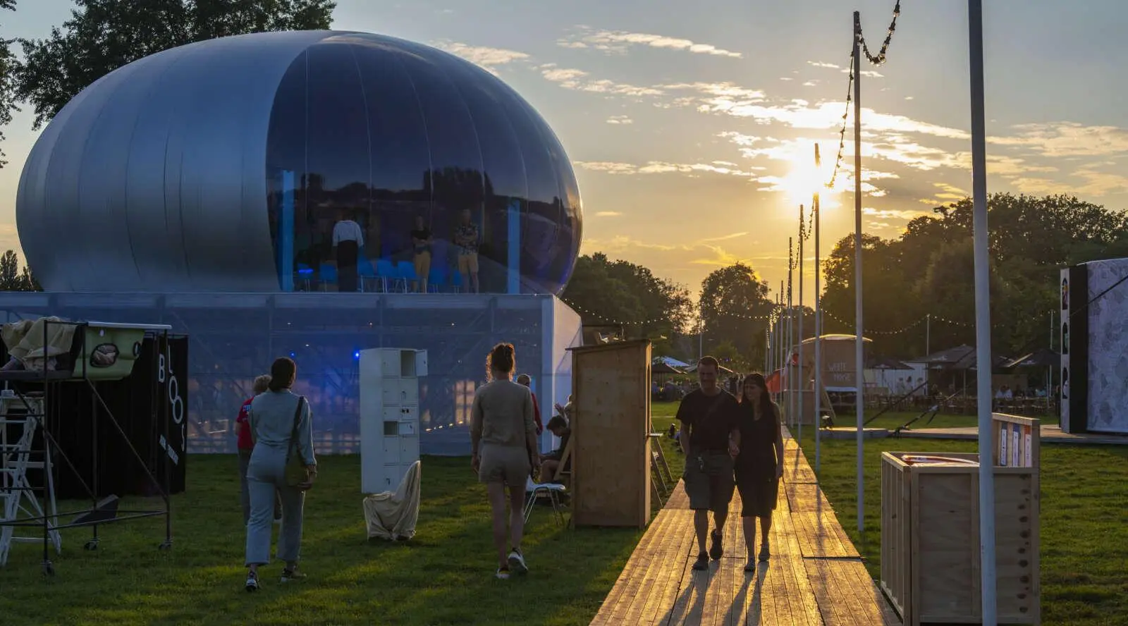 De stedelijke huiskamer De stedelijke huiskamer – Theaterfestival Boulevard: 7 t/m 17 augustus op de Parade in Den Bosch