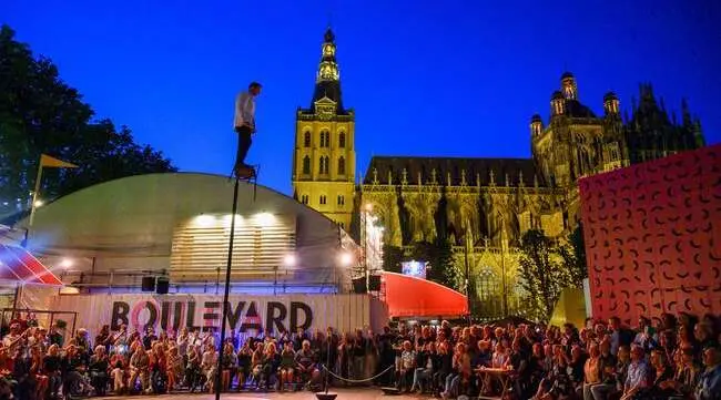 Van cabaret tot hiphop en circus Van cabaret tot hiphop en circus – Theaterfestival Boulevard: 7 t/m 17 augustus op de Parade in Den Bosch (foto 2 van 2)